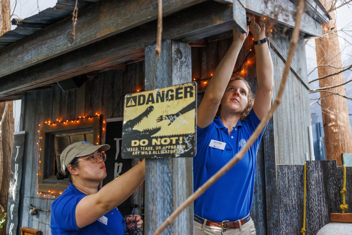 staff decorating delta shack