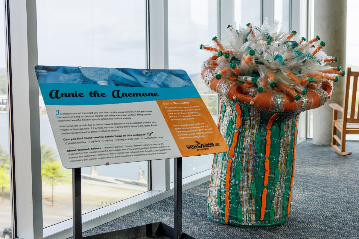 Sea Anemone sculpture from the Washed Ashore project