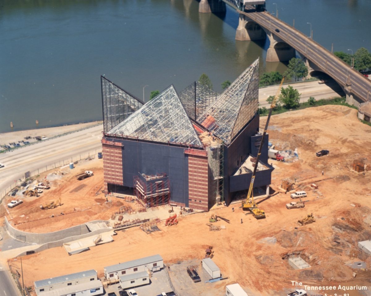 Tennessee Aquarium under construction